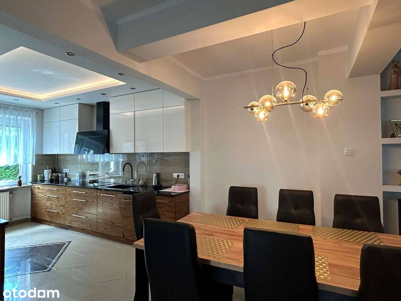 Dom w zabudowie bliźniaczej z dużym garażem - 6 pokoi Pruszków Żbików-0