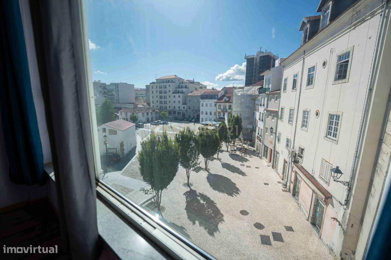 Venda | Prédio com 3 andares, Terreiro da Erva – Centro Histórico de C-17