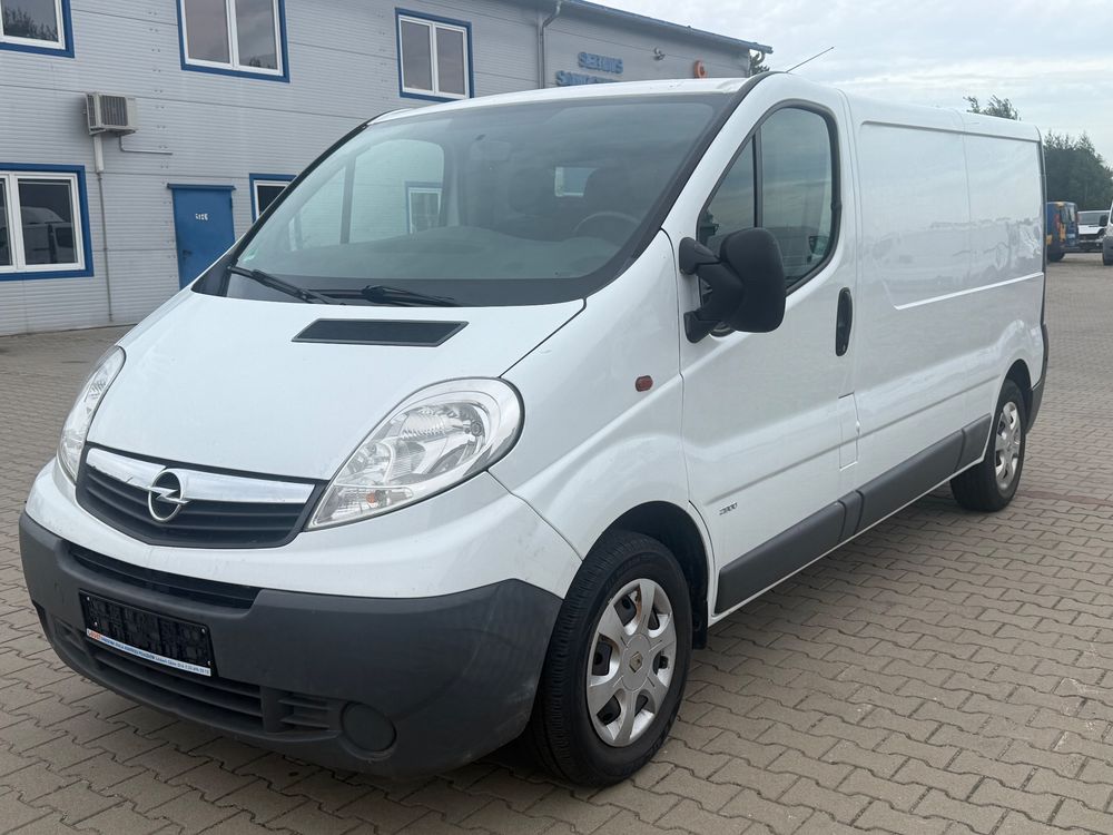 Opel Vivaro 2011