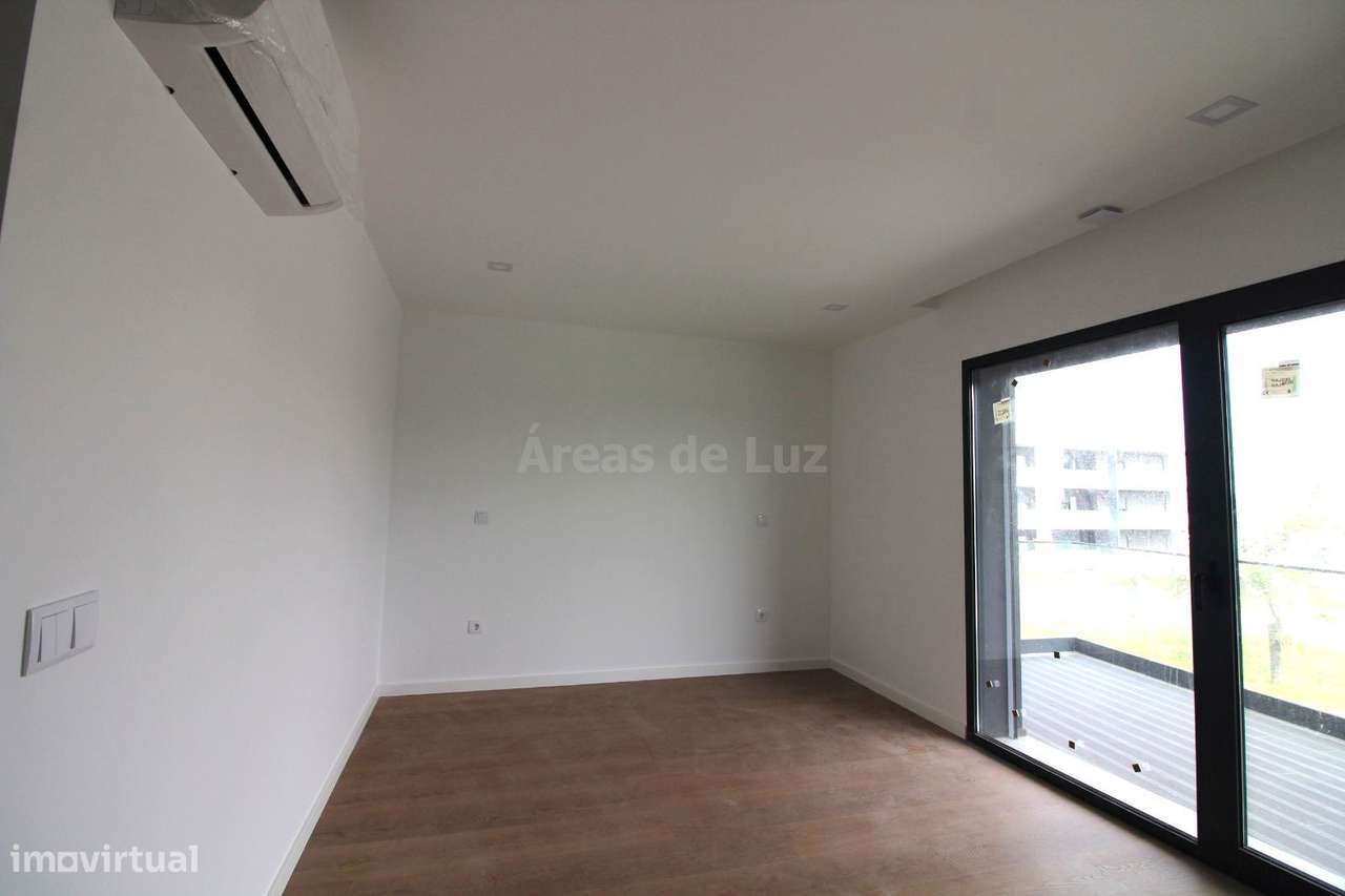 Moradia Unifamiliar - Nova - Barosa, Leiria-10