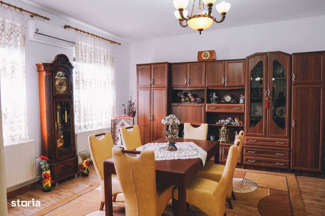 Casa renovata integral 4 camere + garaj | Piata Cluj, Str. Paris, Sibi-12