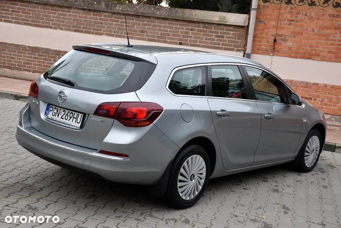 Opel Astra IV 1.6 CDTI Cosmo - 13