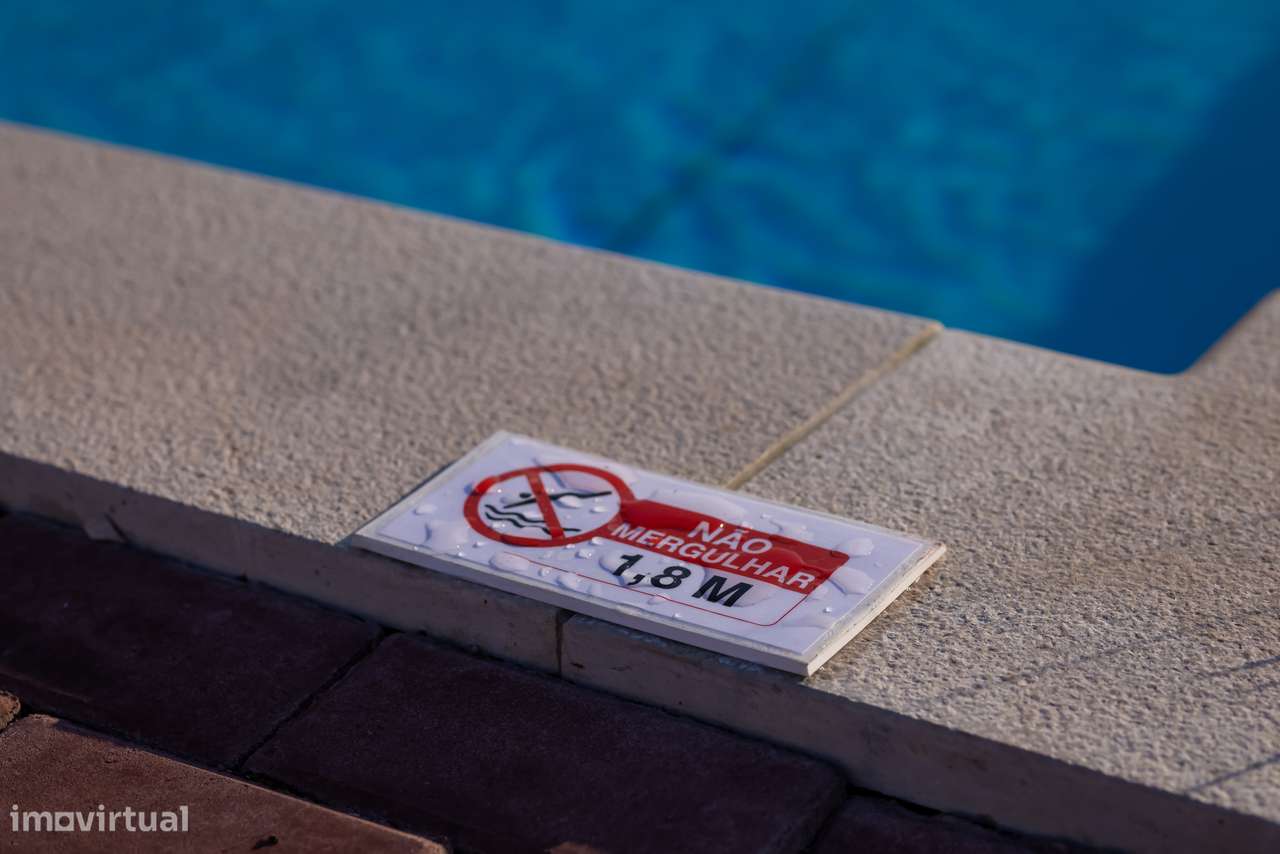 Moradia T-1  Casas do Sopé da Serra, piscina e estacionamento-25