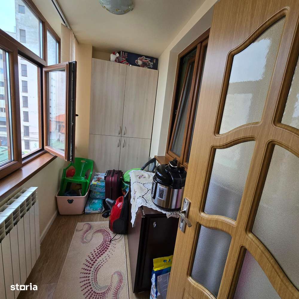 Vând apartament cu 4 camere ultracentral-8