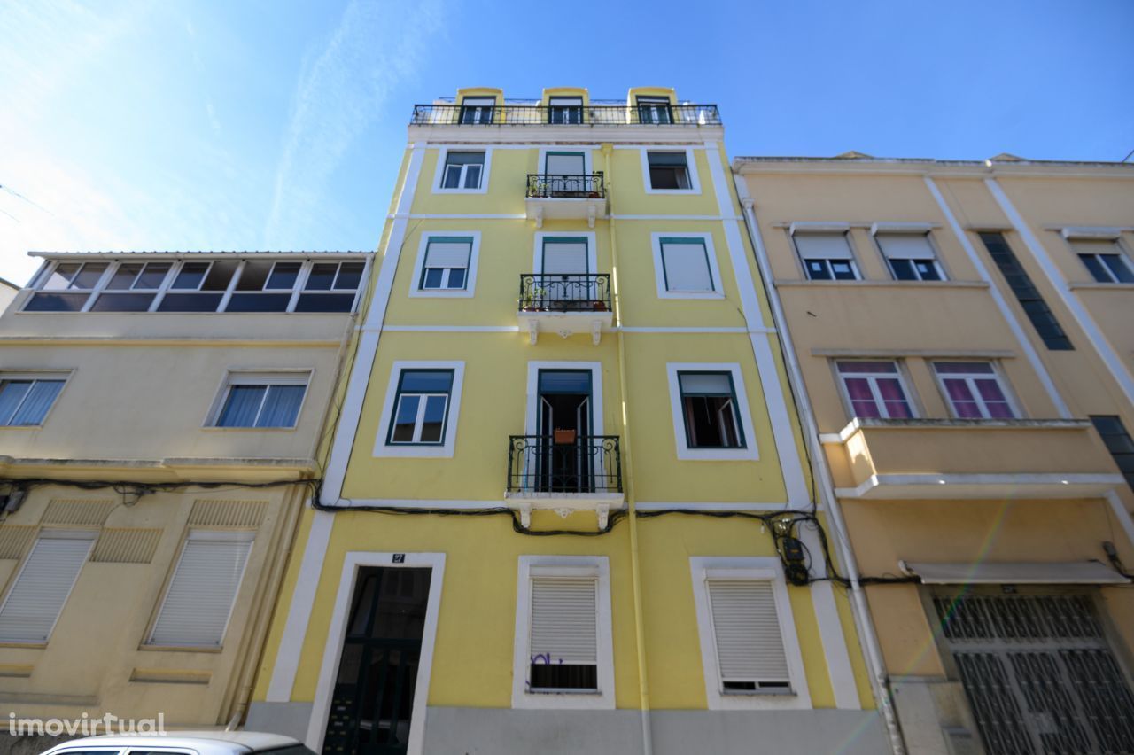 Apartamento T2 + 2 na Penha de França