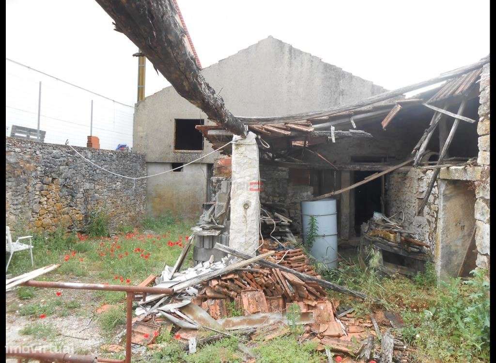TERRENO PARA CONSTRUÇÃO COM 2880 M2 - MORADIA PARA RESTAURO-6