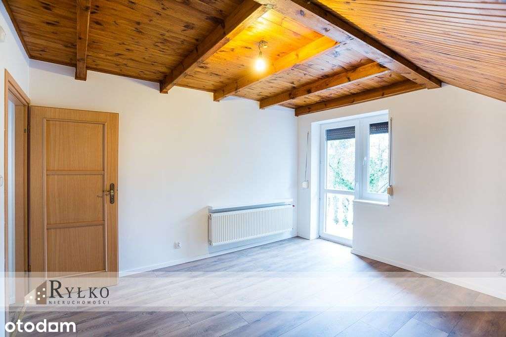 Przestrzenny dom w ciszy, z możliwą działalnością-8