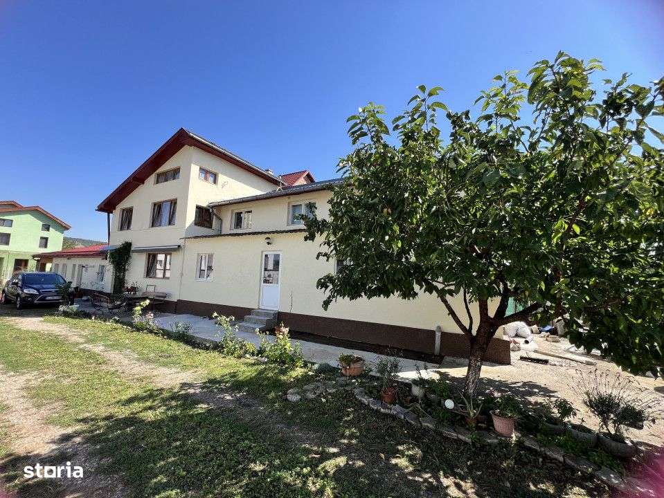Casa individuala, 200 mp, 2 parcari, ideal pentru gradinita/investitie - Imagine principală: 2/12