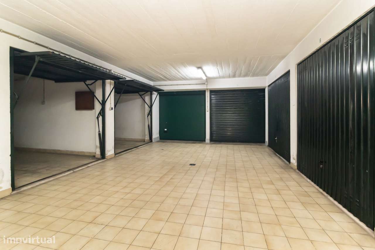 T4+1 Duplex em Primeira com 250m2, Linha de Mar | Sesimbra-28