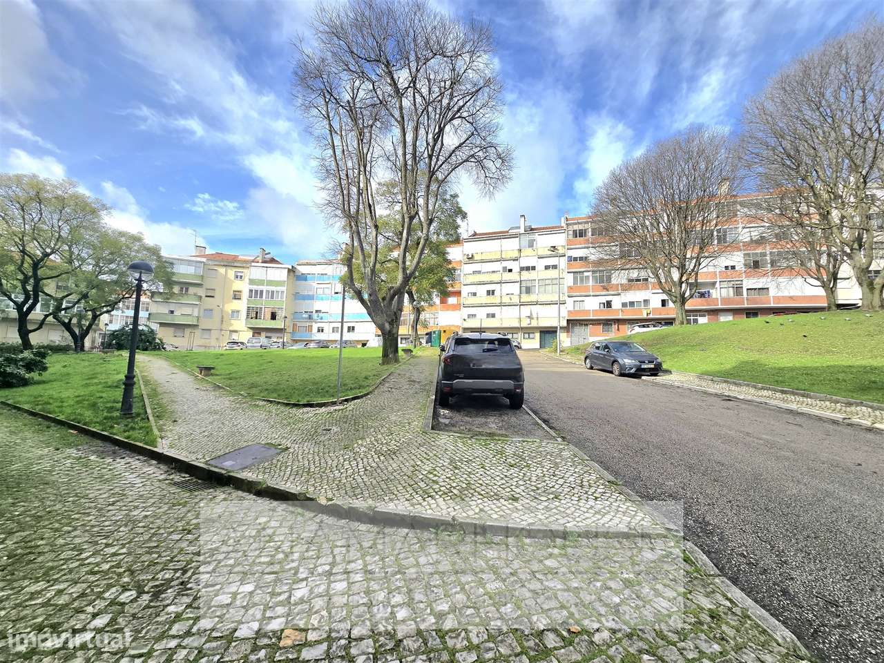 T2 remodelado com duas varandas e dois wcs, próximo á Urbanização do N-16