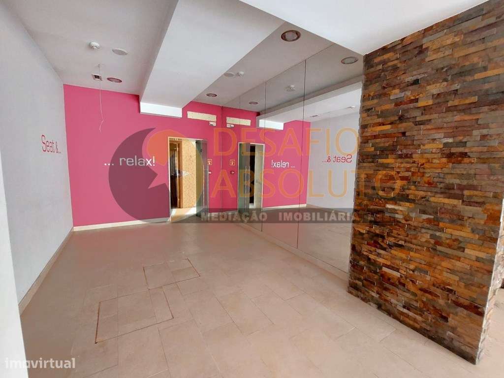 Loja com 160m2, excelente Localização. Barreiro - Grande imagem: 4/24