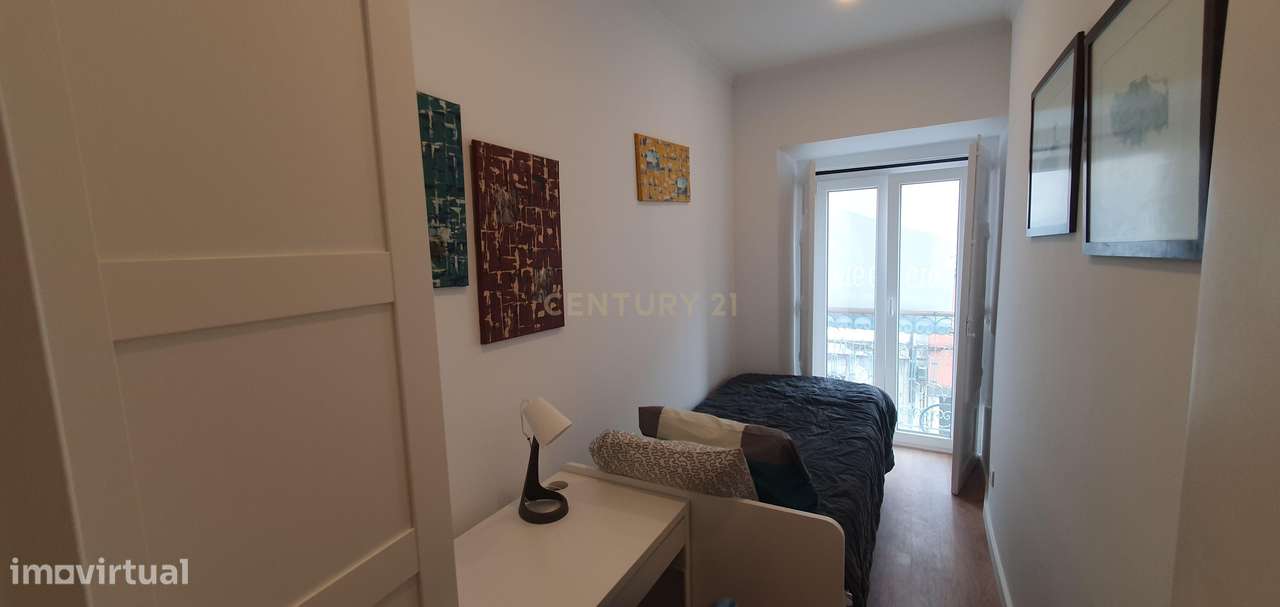 Prédio no Bairro Alto Remodelado com 3 Apartamentos e Loja, um Sonho p-41