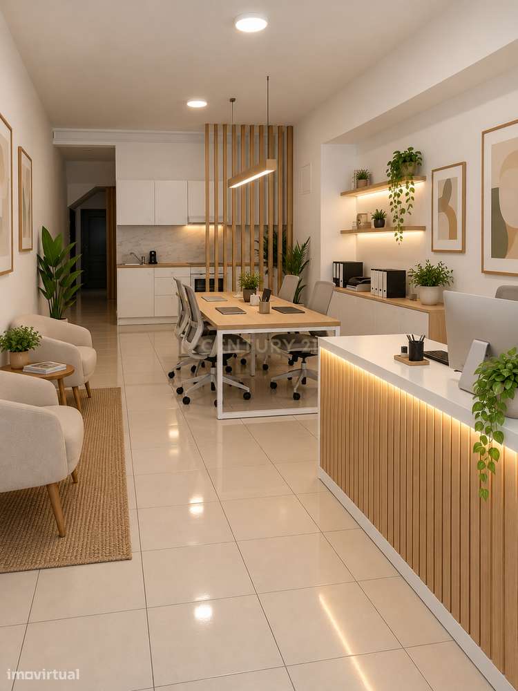 Escritório/ Apartamento T4 no centro da Marinha Grande-1
