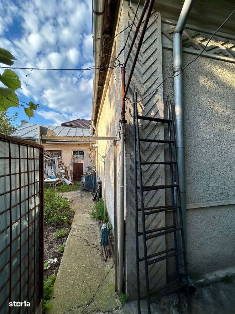 De vanzare casa in Roman, zona foarte buna, 95.000 euro - Imagine principală: 4/13