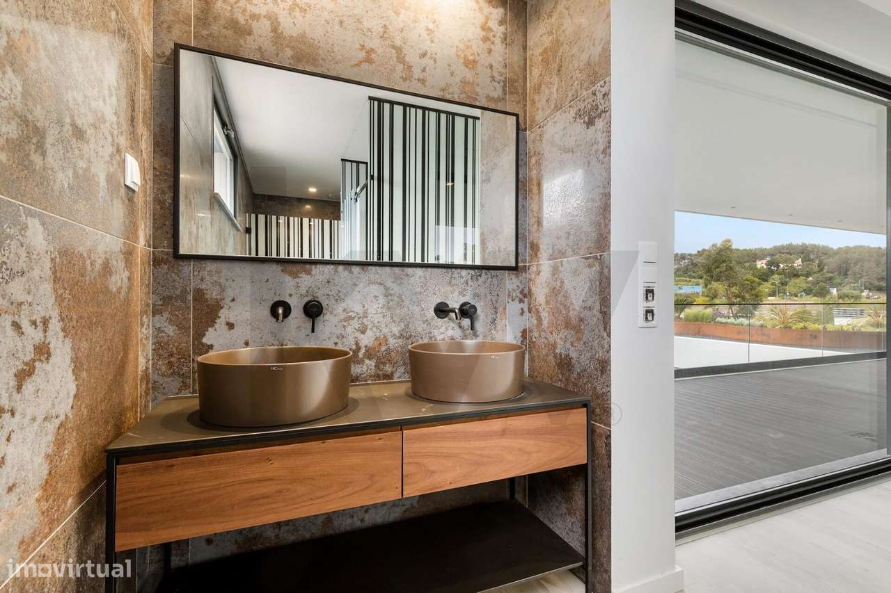 Moradia de arquitetura contemporânea em Cascais com 5 suites para vend-30