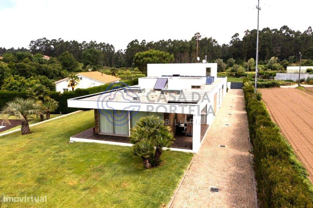 Elegância Contemporânea e Sustentabilidade em Gemeses, moradia T5 , ja - Grande imagem: 5/55