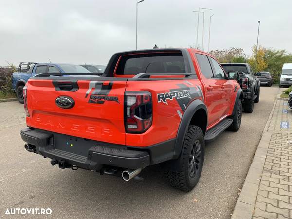 Ford Raptor - 12