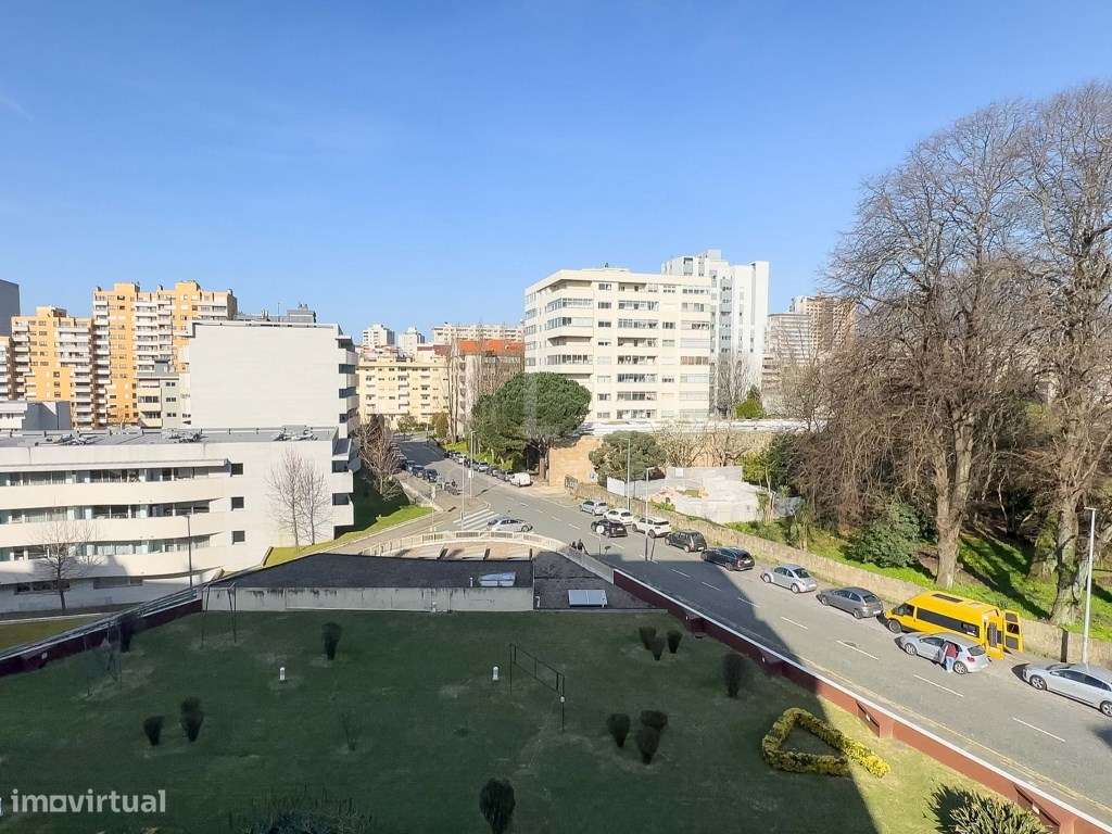 Apartamento T3 remodelado em 2025 | Vista mar parcial | 2 lugares d...-43