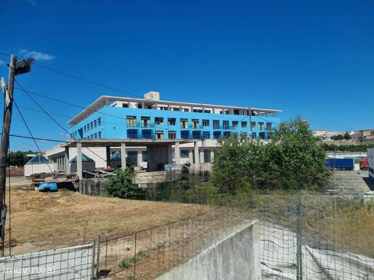 Oportunidade para habitação, armazéns e/ou indústria - Grande imagem: 2/31