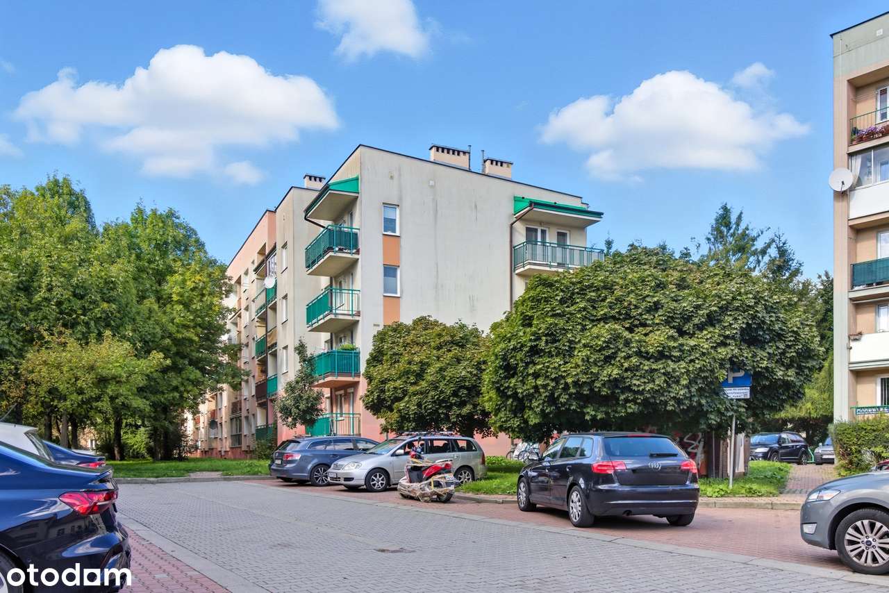 Mieszkanie 4-pokojowe z balkonem /ul.Dworcowa/-16