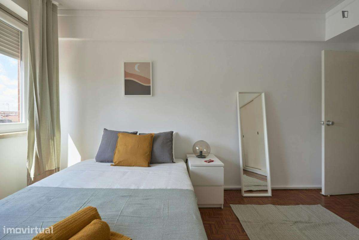 Quarto - localizado em Campolide Lisbon - Grande imagem: 4/27