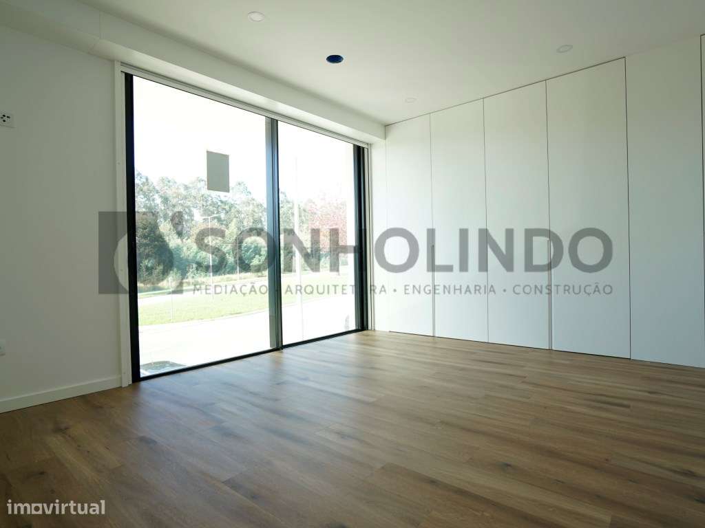 Apartamento T4 + escritório com luz direta, terraço com 153,10m2 e ...-11