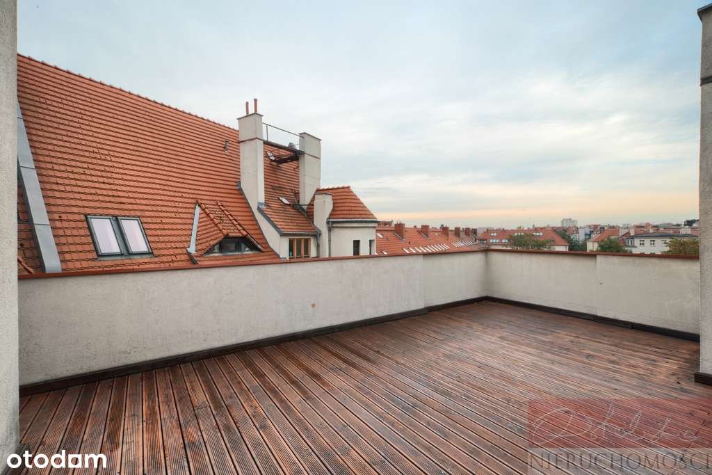 Z dużym tarasem z widokiem w super lokalizacji-1