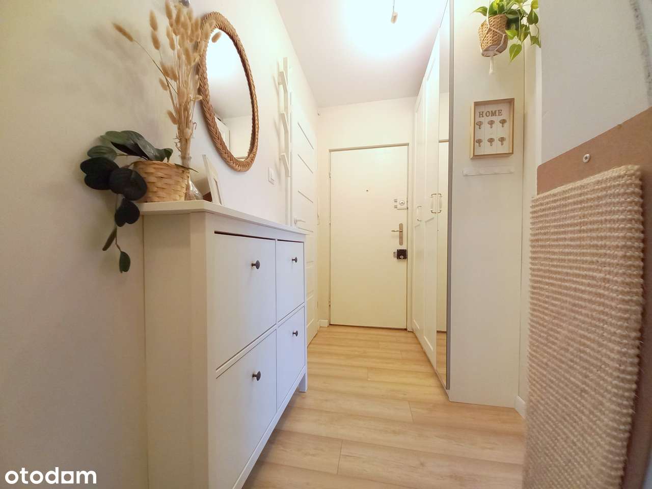 Jasne i wygodne, nowocześnie urządzone,  2 pokoje + piwnica-4