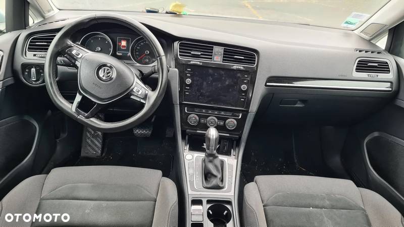 Volkswagen Golf 2.0 TDI BlueMotion Technology DSG Edition - 9