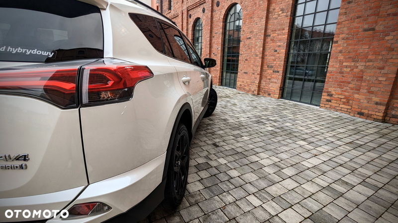 Toyota RAV4 Hybrid Premium 4x2 - 6