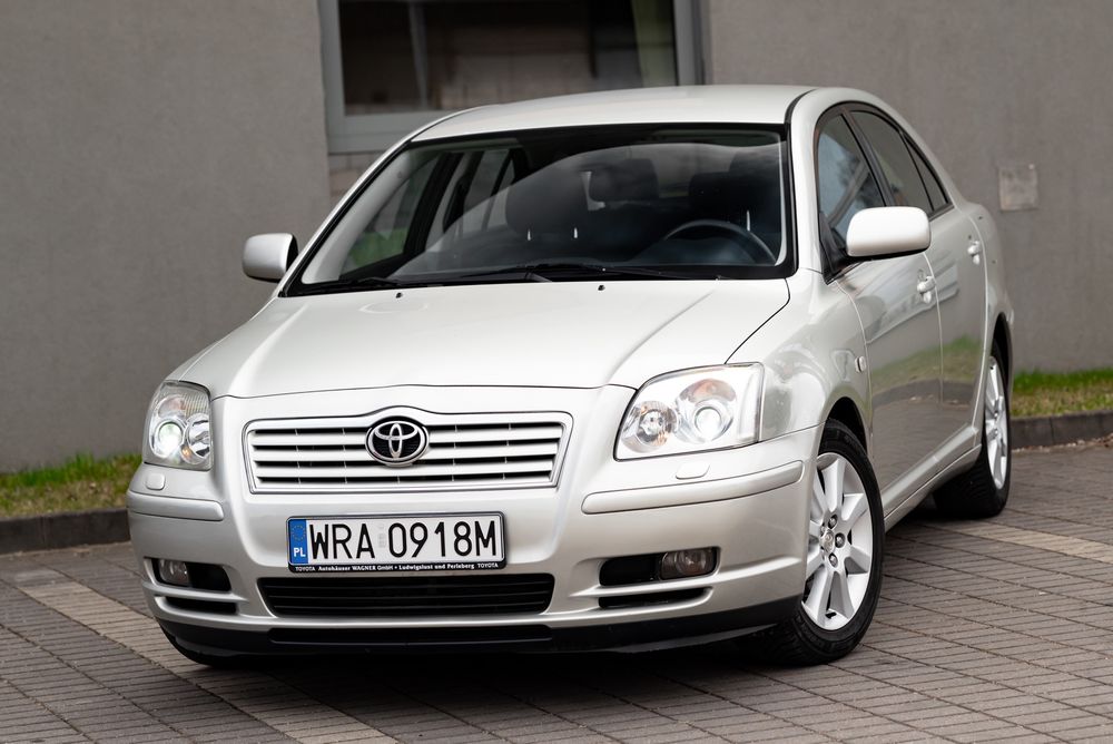 Toyota Avensis II 1.8 VVT-i Executive 2005