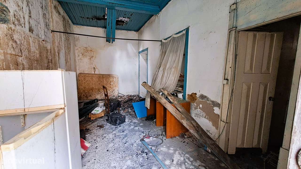 Moradia T6 para reconstrução- Santa Clara, Coimbra-26