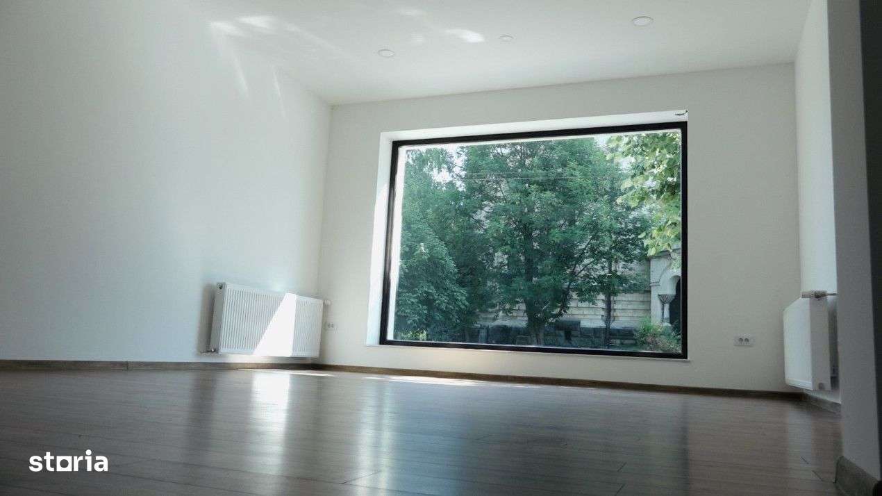 Spatiu comercial, 204 mp, renovat recent, zona Central - Imagine principală: 3/14