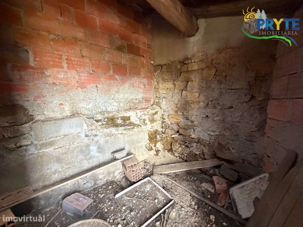 Moradia de 2 pisos na Freguesia da Ermida e Figueiredo-32