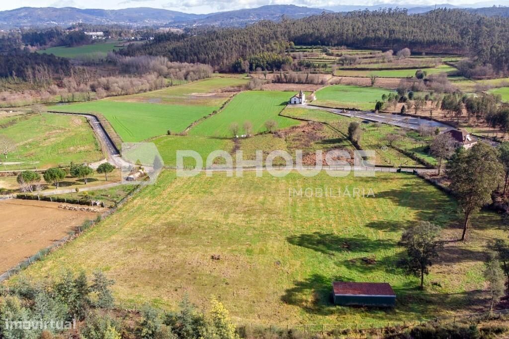 Terreno c/ 21.000 m2 em Sandiães, Ponte de Lima !!