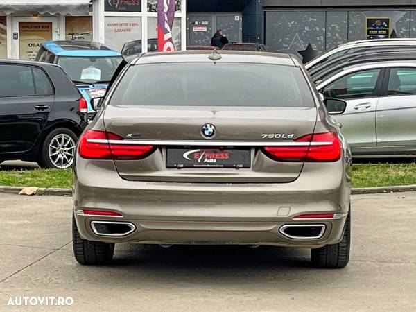 BMW Seria 7 750Ld xDrive - 17