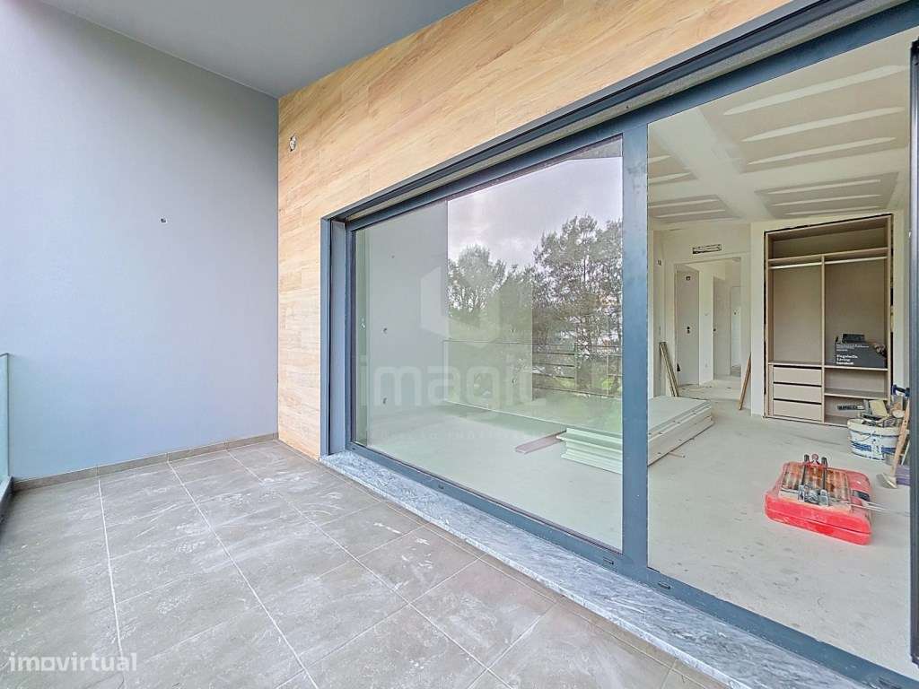 Moradia T3+1 Ericeira com piscina e jardim-14