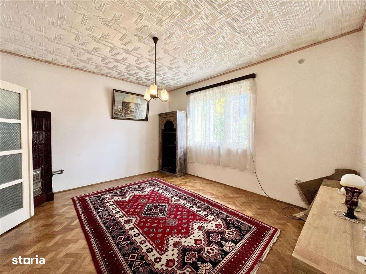 Casa cu potential - 4 camere, curte 190 mp - zona de case - Imagine principală: 2/7