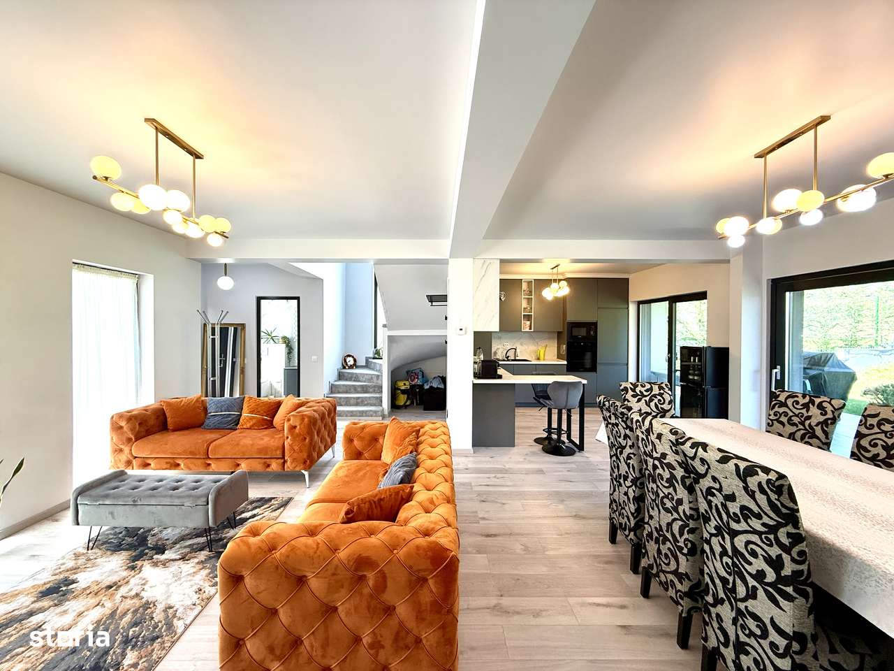 Casă modernă cu garaj mobilată și utilată la 2 minute de Primărie - Imagine principală: 4/20