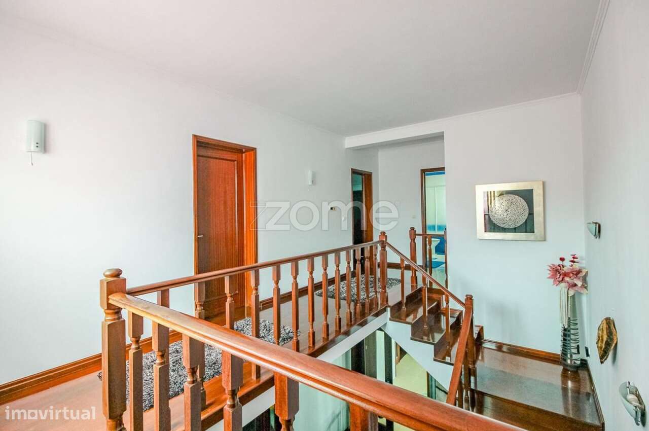 Moradia T4 com Licença AL e Espaços Versáteis – Excelente Oportunid... - Grande imagem: 5/38