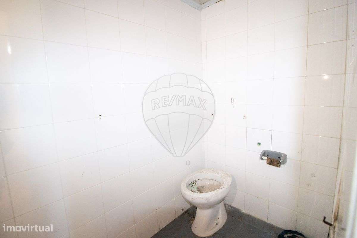 Moradia T6 para venda-25