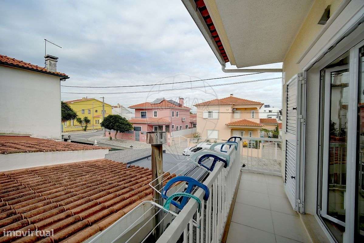 Moradia T4 para venda-25