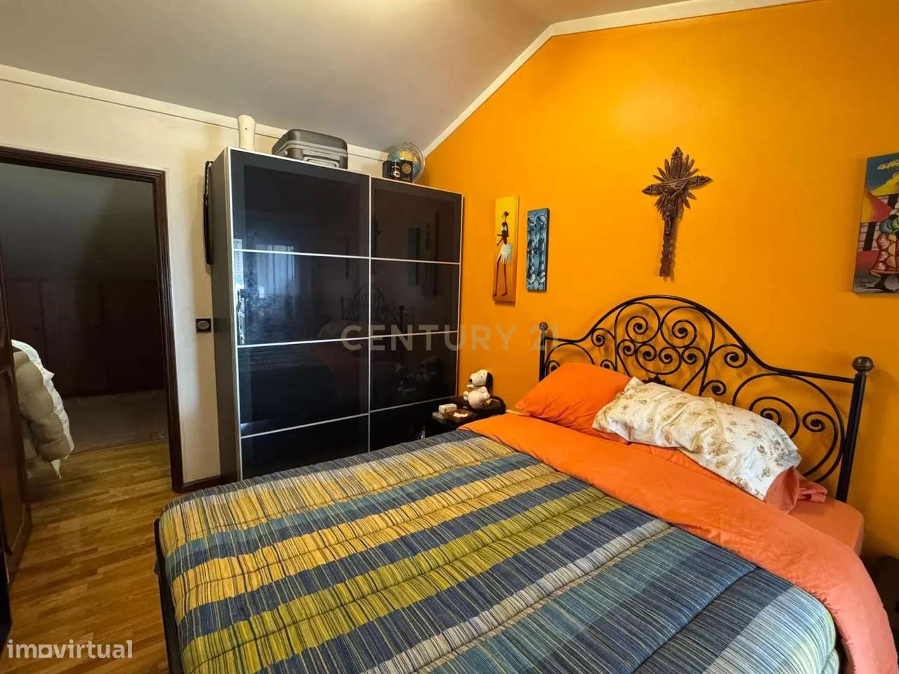 APARTAMENTO T4 DUPLEX NA PRAÇA PEDRA VERDE - ALDOAR-24