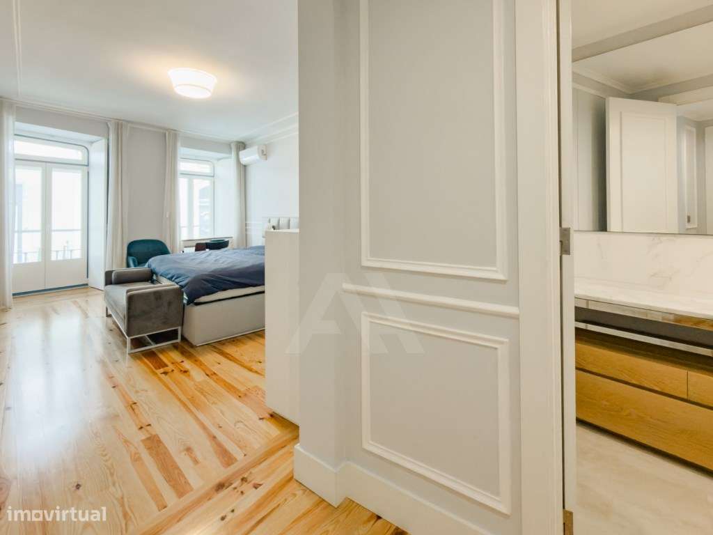 Apartamento T2 Totalmente Renovado e Mobilado em Lisboa-27