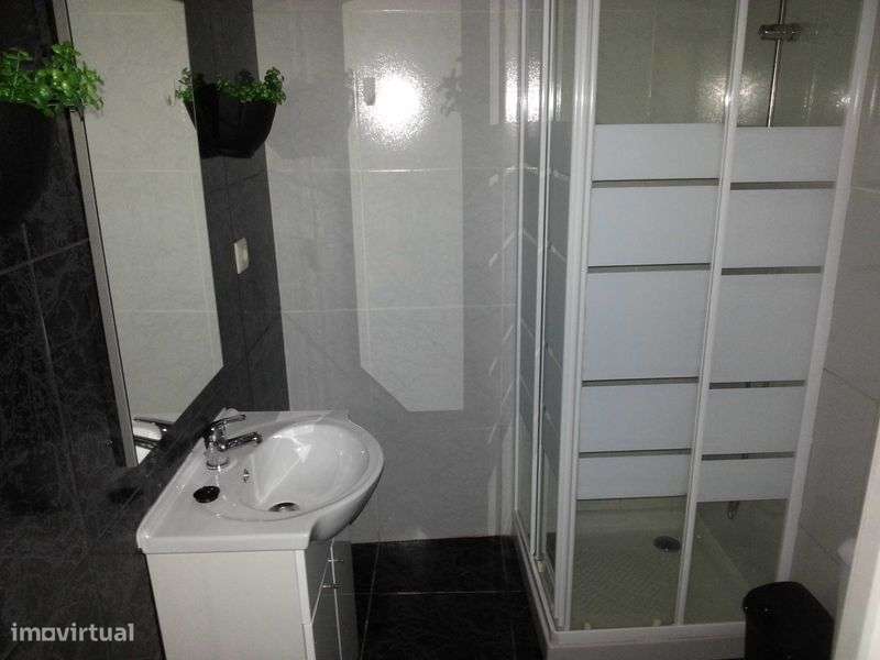 Alugo Anexo T1 Vila Nova de Baixo - Grande imagem: 5/5