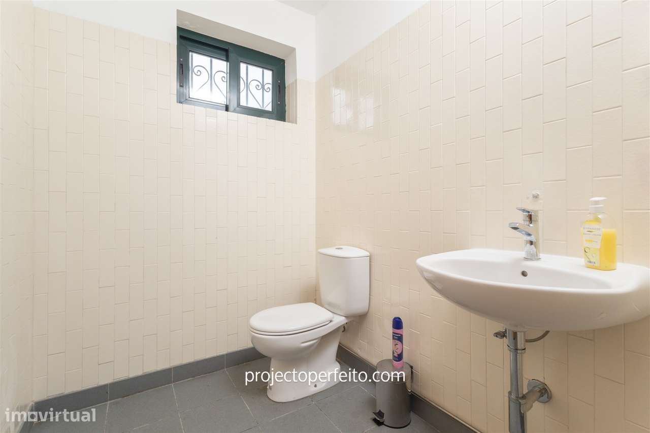 Loja  Venda em Nogueira do Cravo e Pindelo,Oliveira de Azeméis - Grande imagem: 4/9