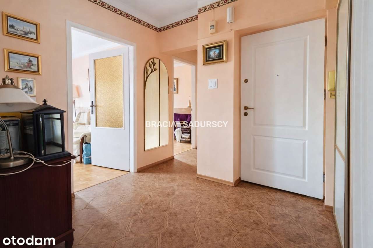 Apartament 3 camere, 60 m²