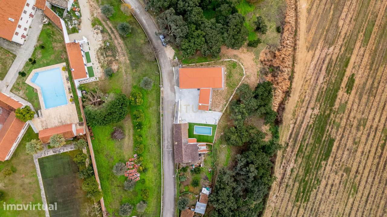 Moradia T5 com piscina - Grande imagem: 3/36