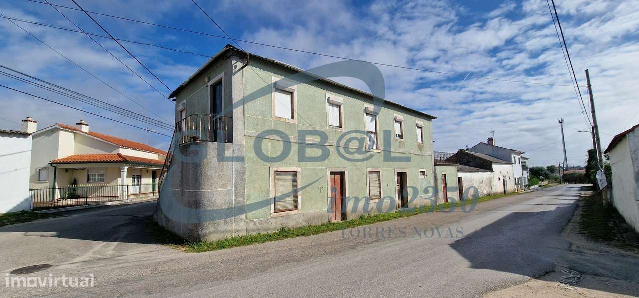 Prédio em Carrazede - Grande imagem: 4/38