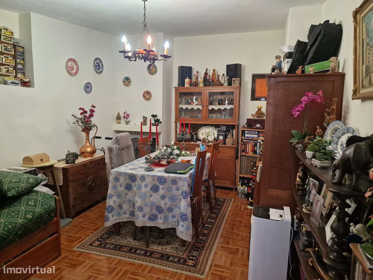 Excelente imóvel c/ terraço, jardim + anexo c/ 2 divisões - Metro Rubi-23